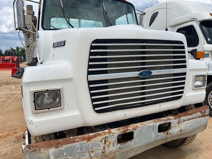 1995-ford-l8000-image-24