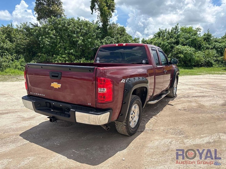 2013-chevrolet-silverado-1500-image-3