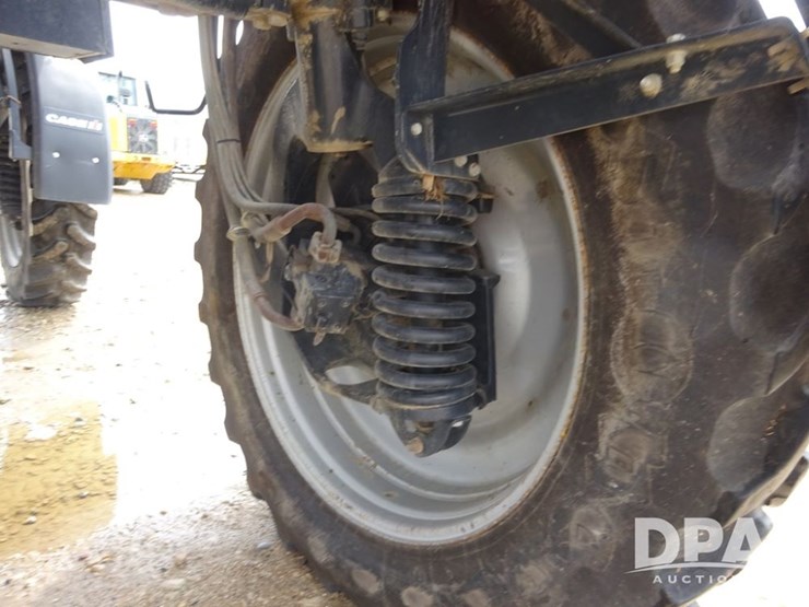 2011-case-ih-patriot-4420-image-48