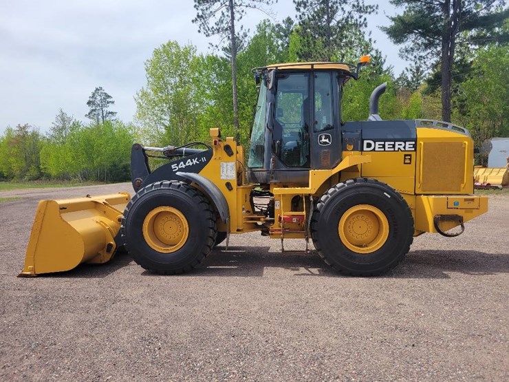 2017-deere-544kii-image-9