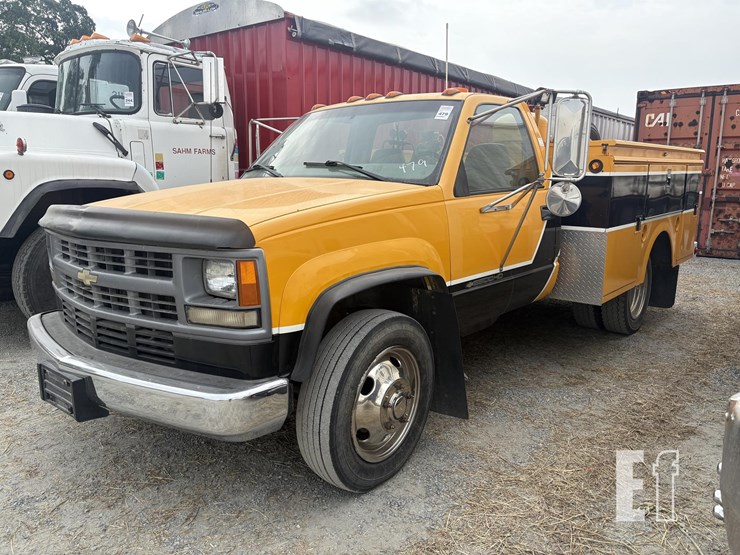 2000-chevrolet-3500-image-1