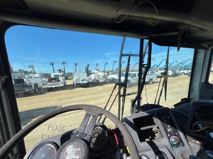 2009-mack-mru613-image-35