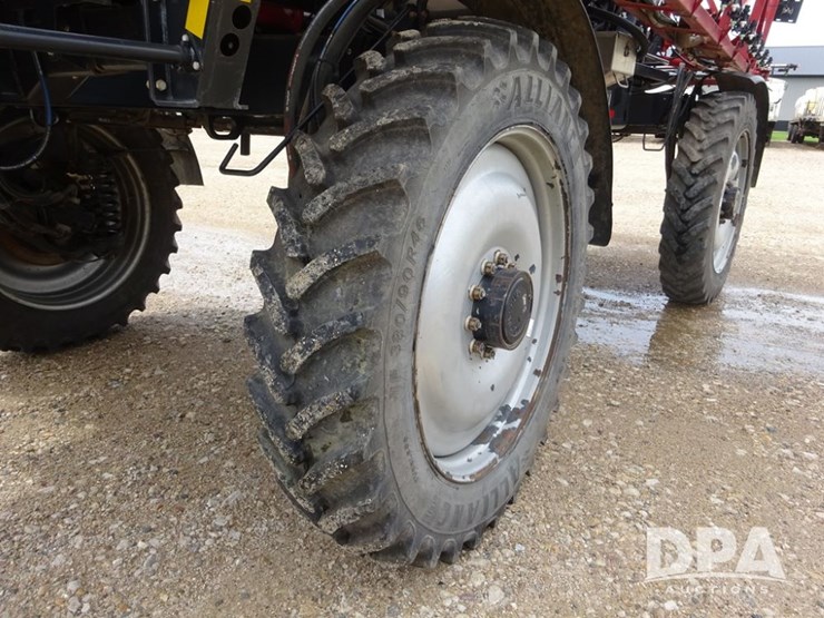 2015-case-ih-patriot-4440-image-46