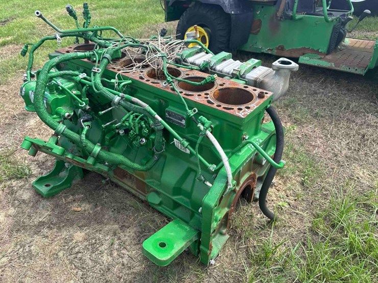 john-deere-6135r-image-1