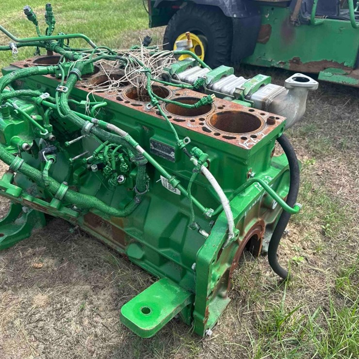 JOHN DEERE 6135R