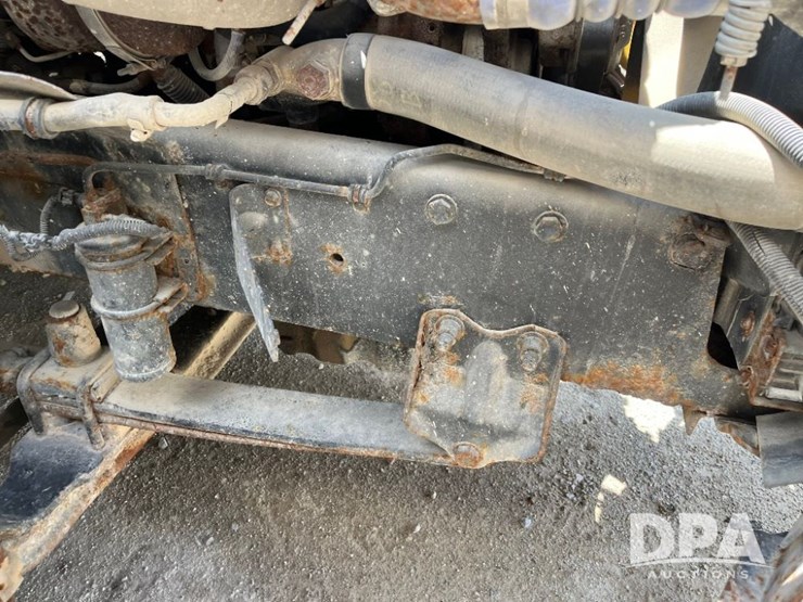 2005-freightliner-truck-(jn2399,-unit-277052)-image-66