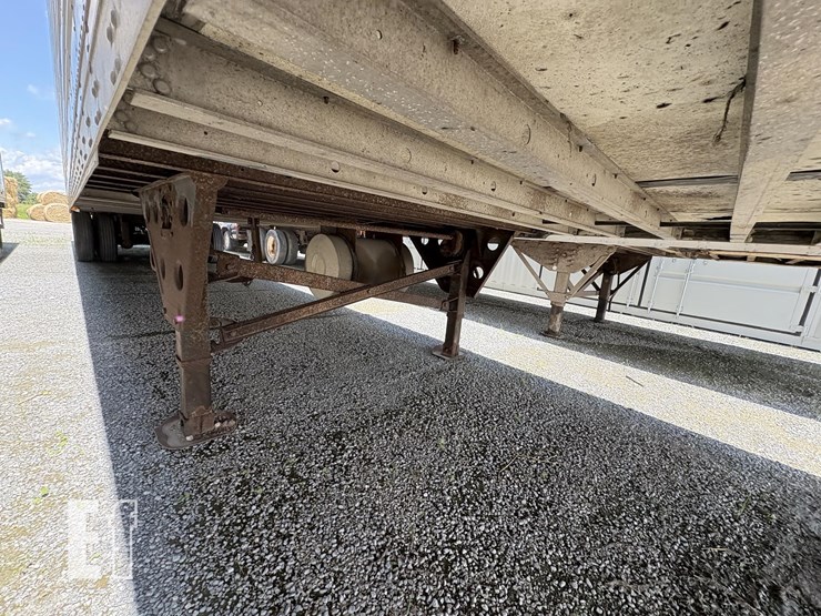 2006-utility-53-ft-image-11