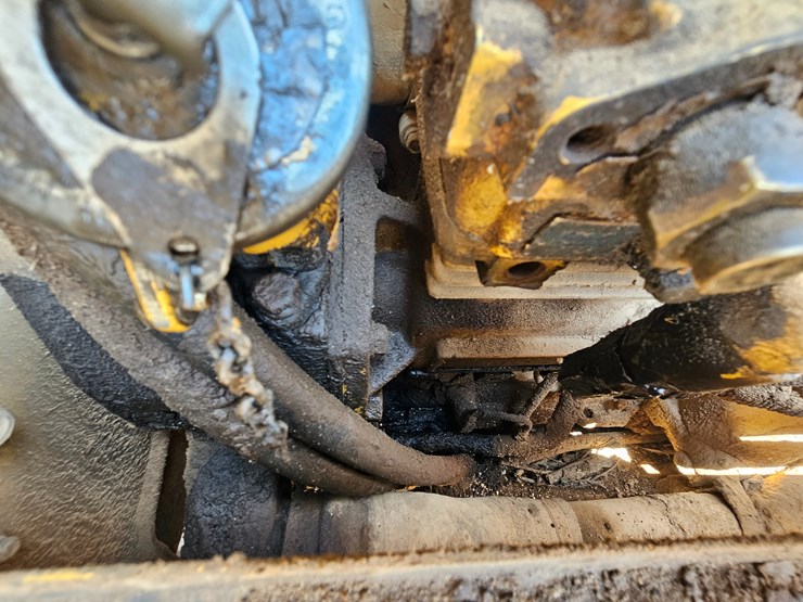 2002-caterpillar-12h-image-49
