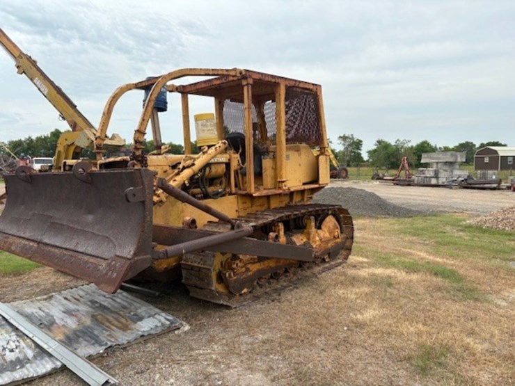 komatsu-d53a-15-image-1