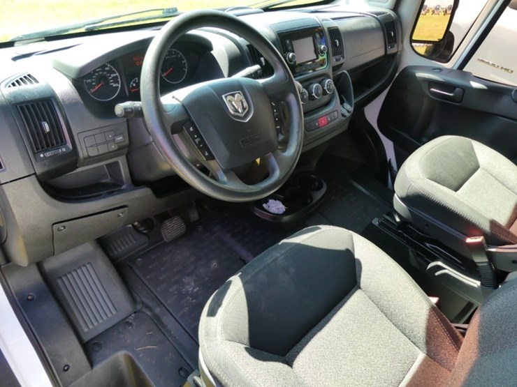 2021-dodge-ram-2500-image-12