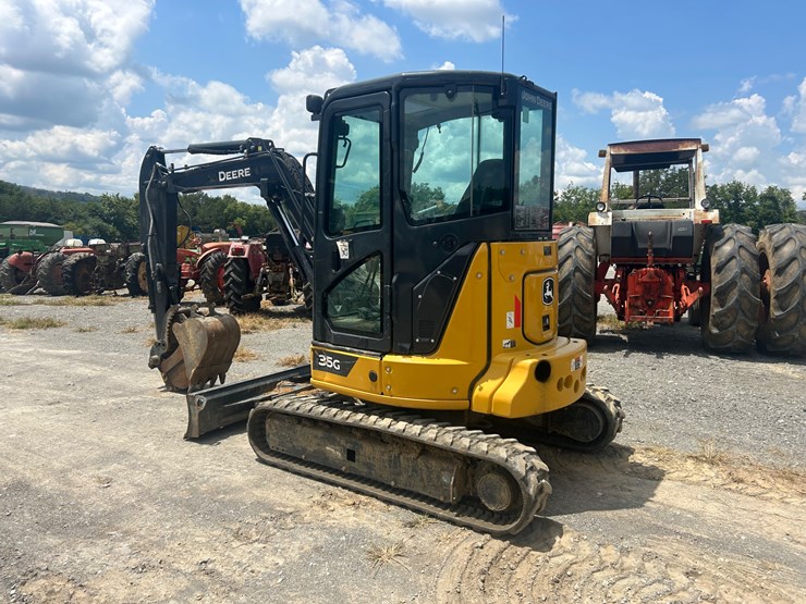 2021-deere-35g-image-5