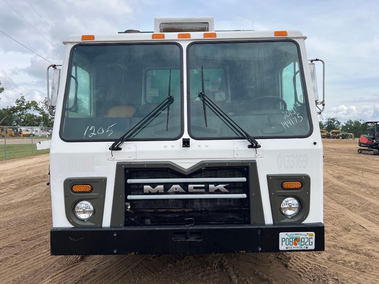2015-mack-leu633-image-7