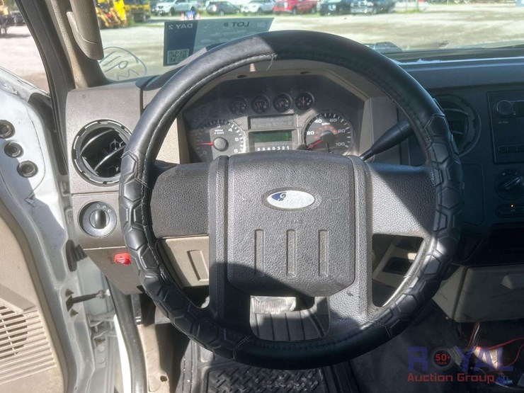 2009-ford-f250-image-15