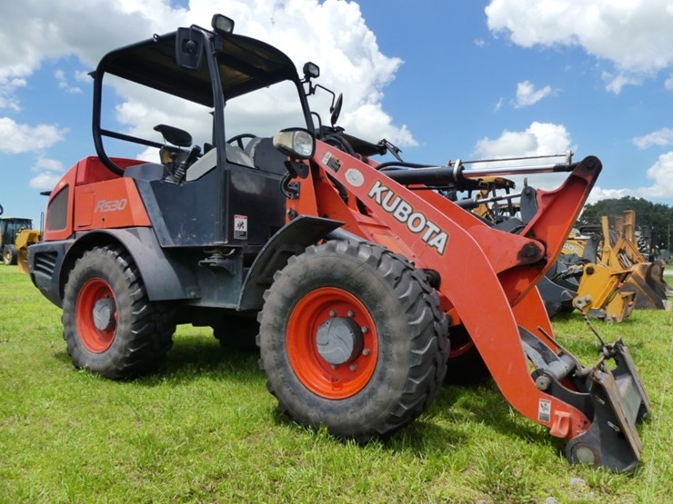 kubota-r530-image-1