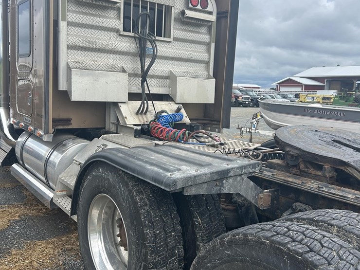 2006-kenworth-w900l-image-7