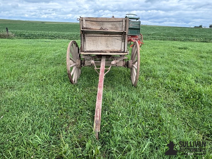 mccormick-deering-triple-box-endgate-seeder-image-2