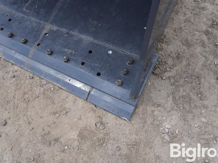 case-84242192-bucket-image-16