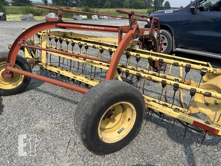 new-holland-258-image-2
