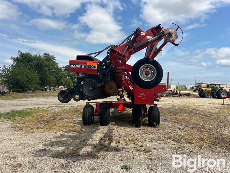 2007-case-ih-1200-image-6