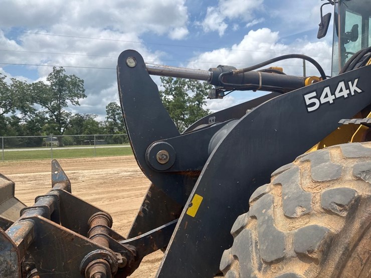 2014-deere-544k-image-17