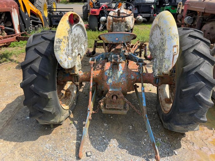ford-851-image-11
