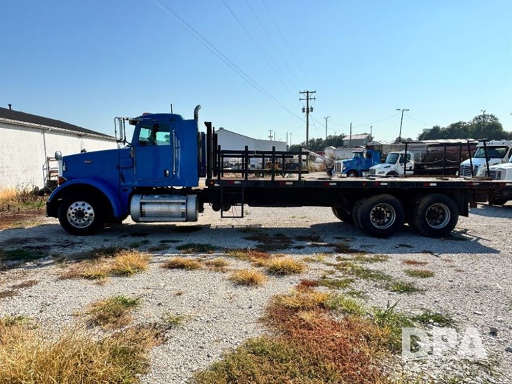 2014-peterbilt-365-image-14