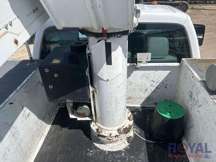 2014-ford-f550-image-26