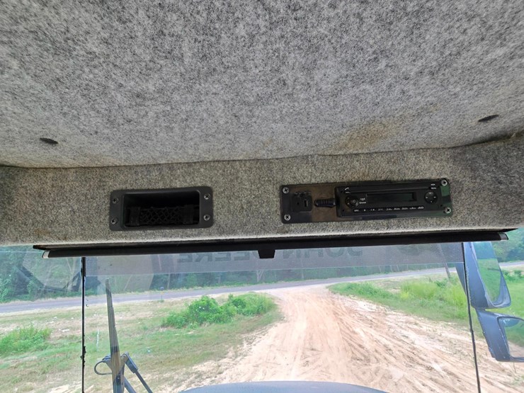 2018-deere-460e-image-48