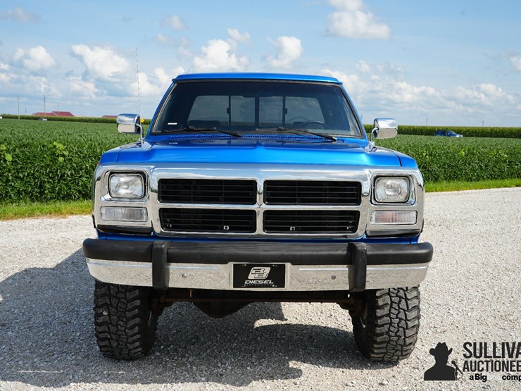 1993-dodge-w350-image-2