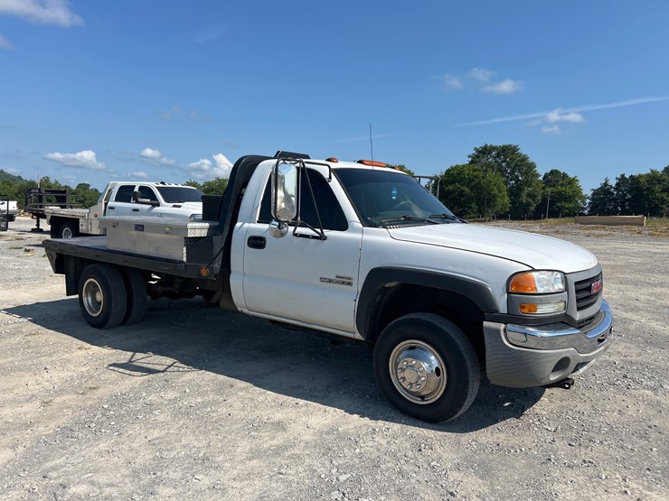 2006-gmc-3500-image-4