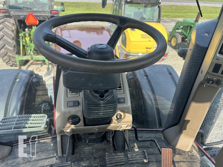 2015-case-ih-magnum-240-cvt-image-15