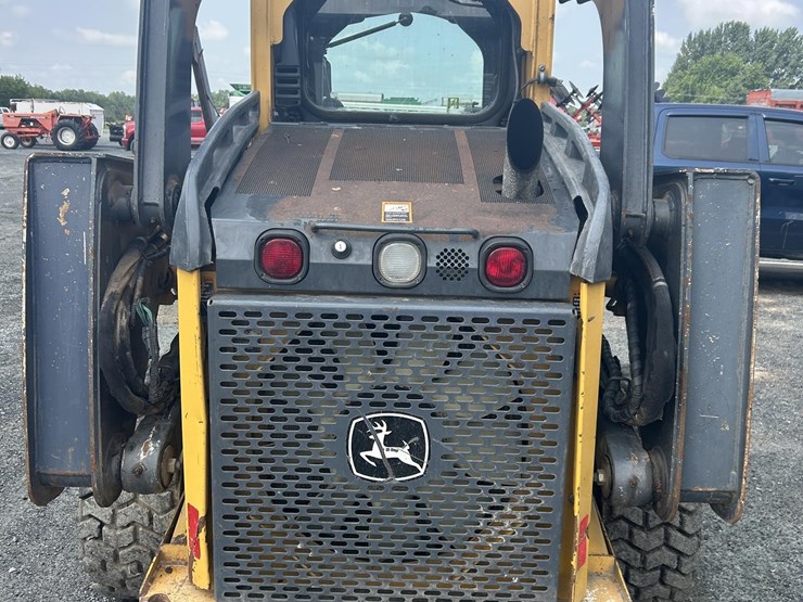 2012-deere-326d-image-4