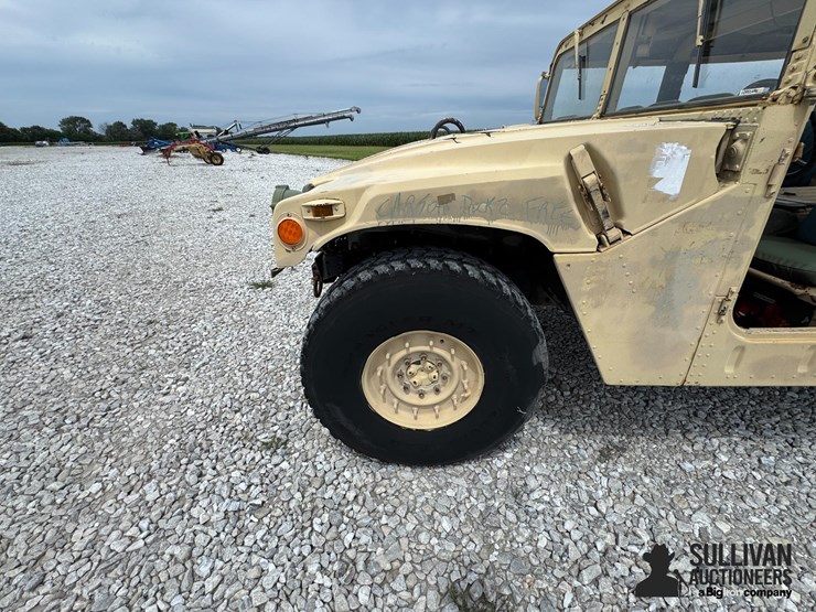 2009-am-general-m-1097r1-4x4-humvee-image-13