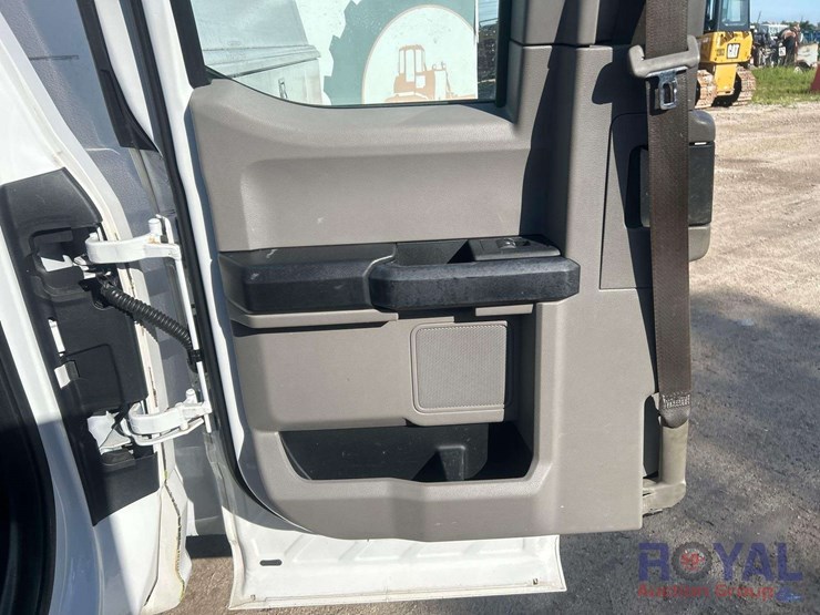 2018-ford-f250-image-16