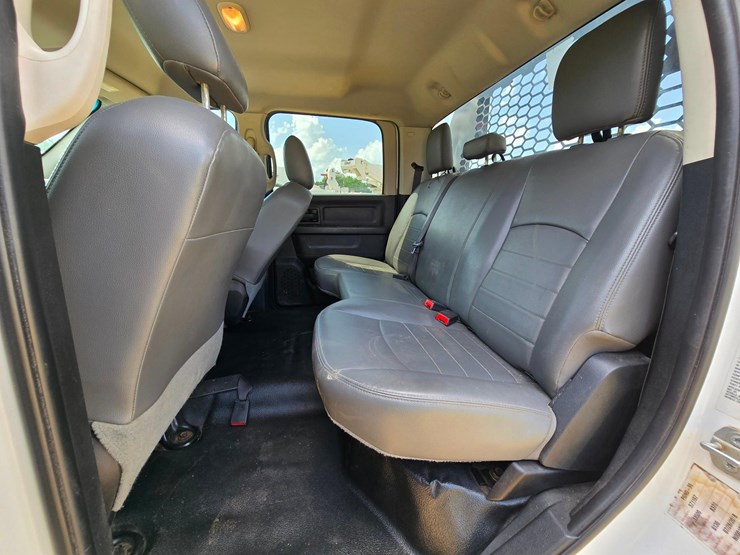 2018-utility-flatbed-image-35
