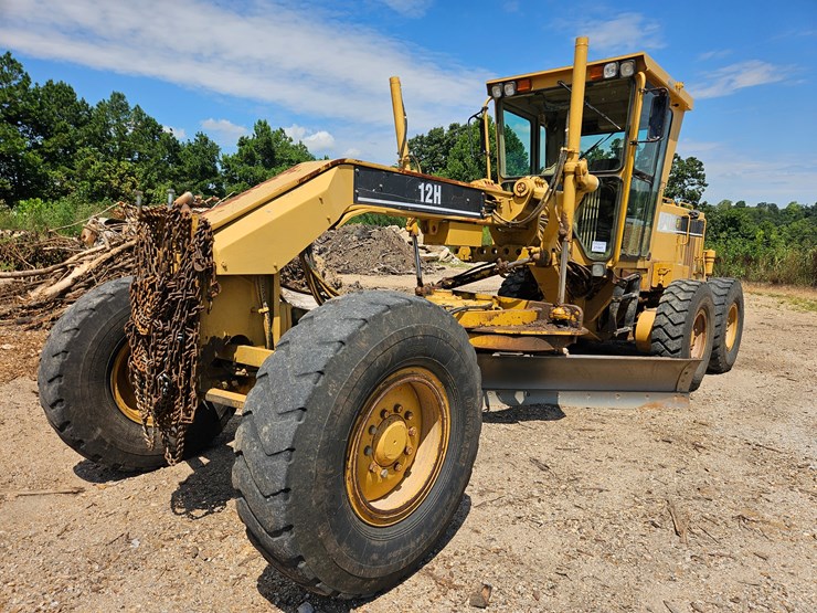 2002-caterpillar-12h-image-2
