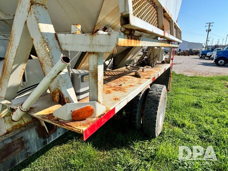 2000-sterling-dry-tender-truck-(gp11245,-unit-123831)-image-34