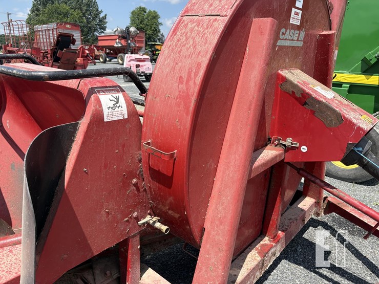 2002-case-ih-600-image-11