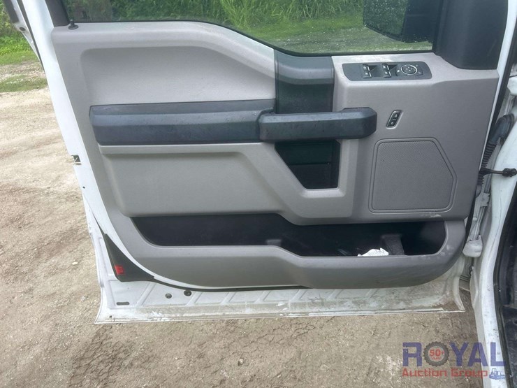 2016-ford-f150-image-17