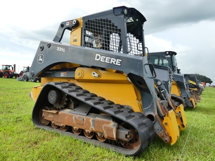 deere-331g-image-1