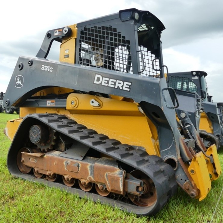 DEERE 331G