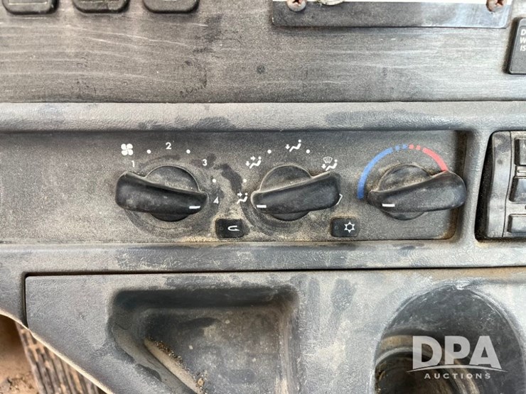 2009-freightliner-truck-(jn2397,-unit-277091)-image-65