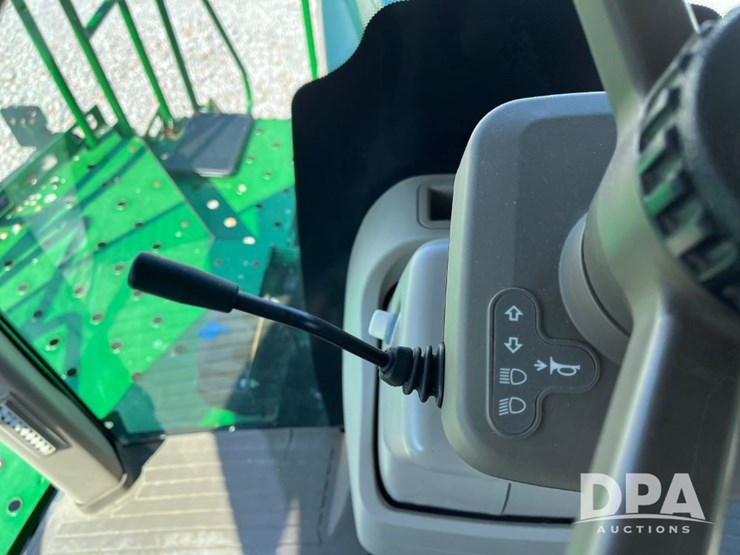 2019-john-deere-f4365-image-78
