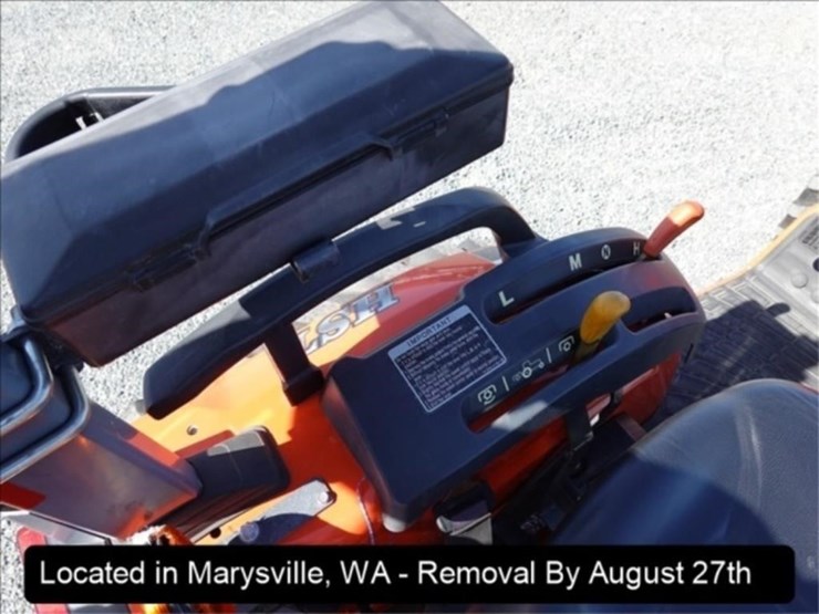 2012-kubota-b3300su-image-9