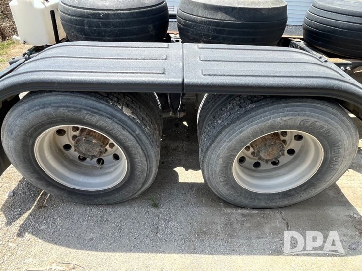 2009-freightliner-truck-(jn2397,-unit-277091)-image-31
