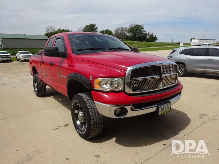 2004-dodge-ram-2500-image-2