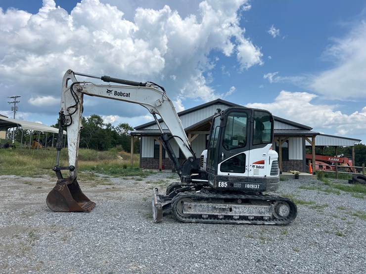 2017-bobcat-e85-image-1