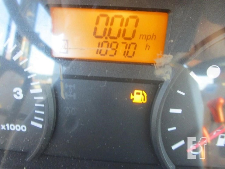 kubota-m6040-image-15