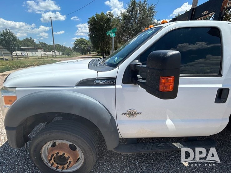 2016-ford-f550-image-5