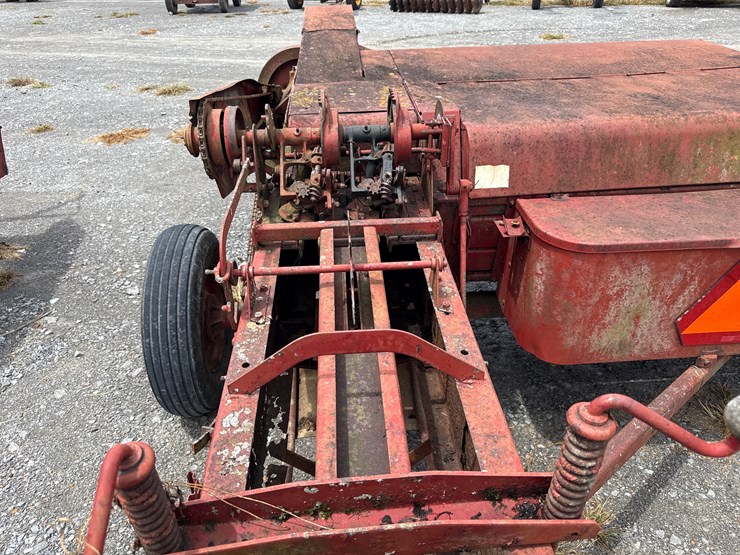 new-holland-273-image-6